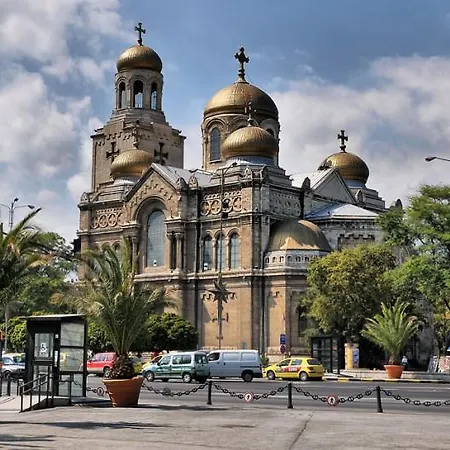 Cathedral Πανσιόν Βάρνα